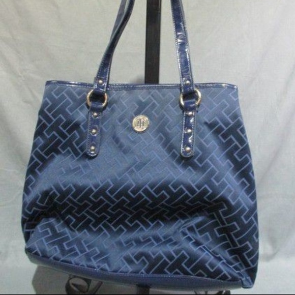 Tommy Hilfiger Handbags - Tommy Hilfiger Ladies Bag Navy w Magnetic Closure